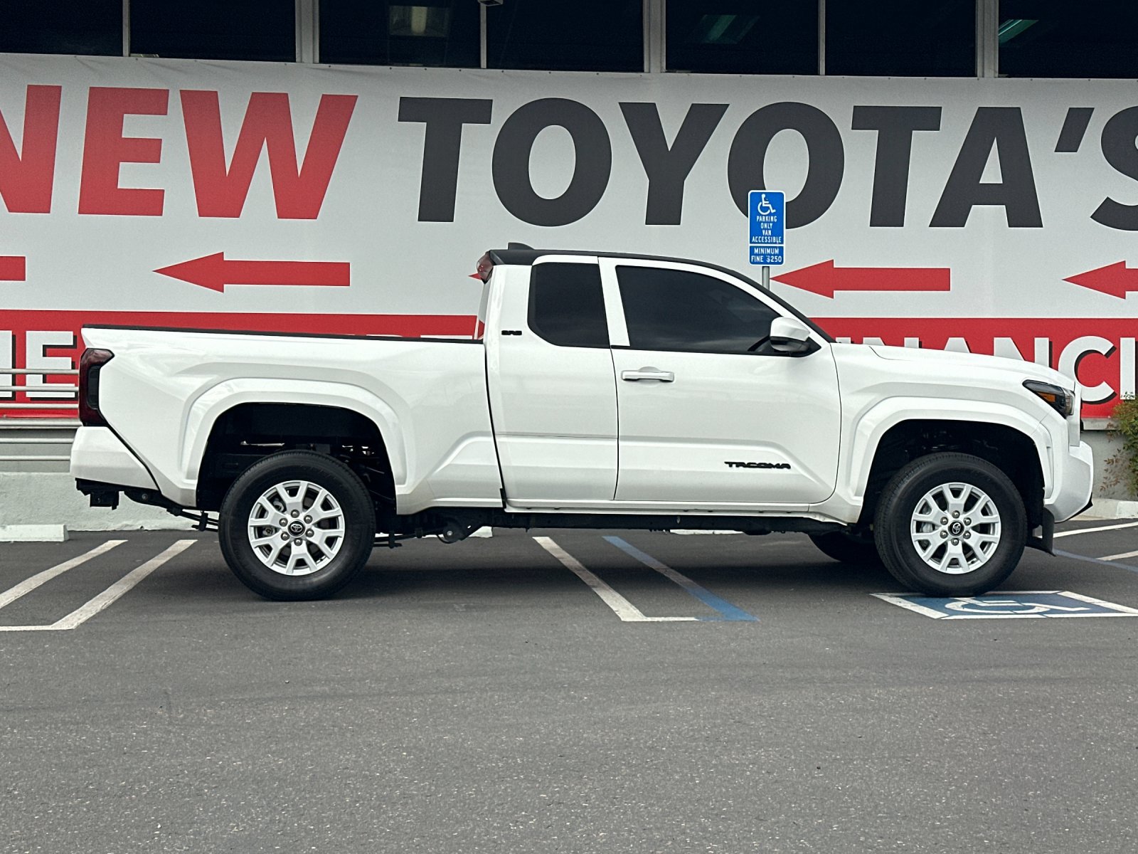 Used 2025 Toyota Tacoma SR5 RWD image 6