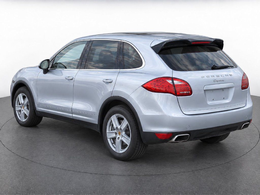 Used 2012 Porsche Cayenne AWD/4WD image 3