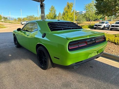 Used 2015 Dodge Challenger R/T w/ Quick Order Package 22B R/T RWD image 3