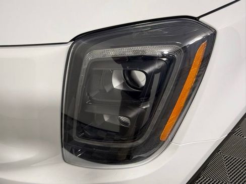Used 2021 Kia Telluride SX w/ SX Prestige Package AWD/4WD image 10