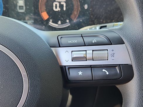 Certified 2025 Hyundai Santa Cruz SE AWD/4WD image 19