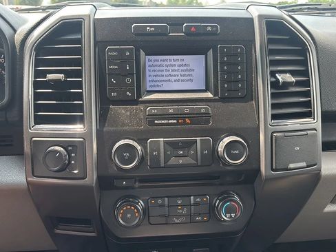 Used 2018 Ford F150 XLT AWD/4WD image 25