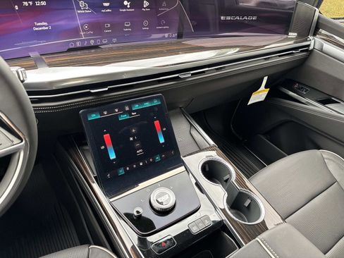 New 2026 Cadillac Escalade Luxury w/ Touring Package image 22