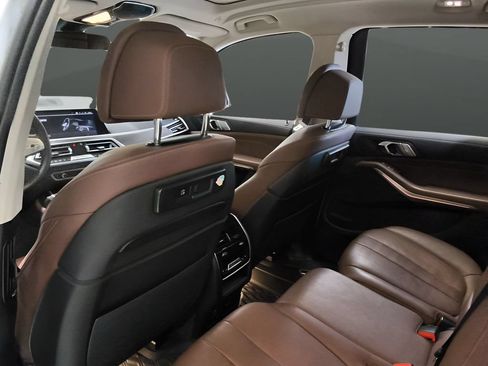Used 2022 BMW X7 xDrive40i w/ Premium Package AWD/4WD image 18