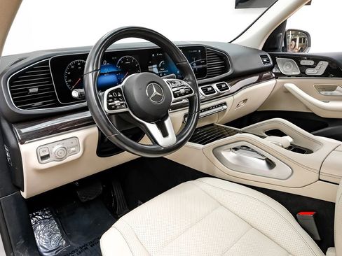 Used 2021 Mercedes-Benz GLE 450 4MATIC w/ AMG Line Exterior image 3