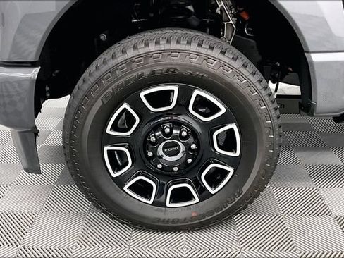 Used 2026 Ford F250 Platinum AWD/4WD image 10