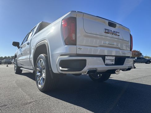 Used 2025 GMC Sierra 1500 Denali w/ Denali Reserve Package image 8