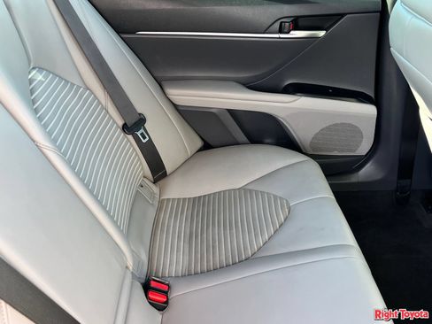 Certified 2018 Toyota Camry SE w/ Protection Package (Q2) FWD image 15