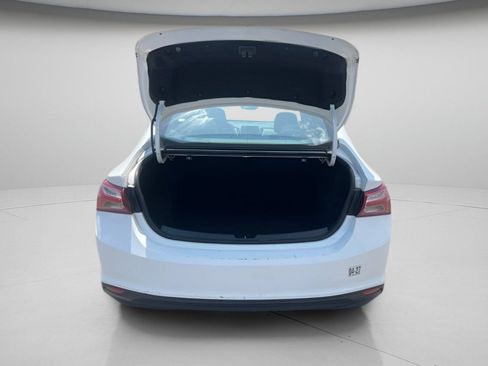 Used 2022 Chevrolet Malibu LT FWD image 6