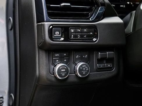 Used 2026 GMC Yukon AT4 w/ AT4 Premium Plus Package AWD/4WD image 58