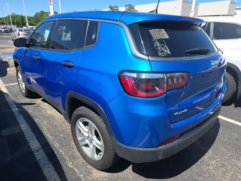 Used 2023 Jeep Compass Sport AWD/4WD image 4