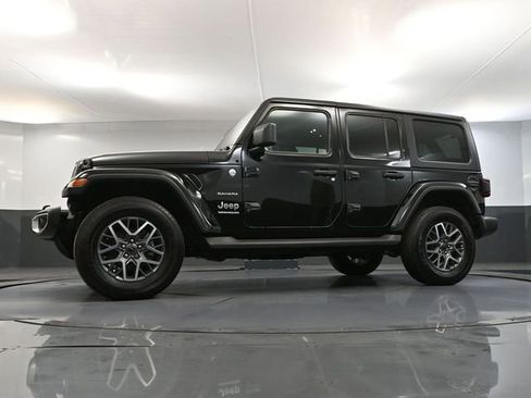 Used 2024 Jeep Wrangler Sahara image 50