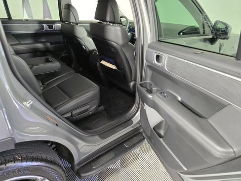 Used 2026 Hyundai Santa Fe Limited AWD/4WD image 13