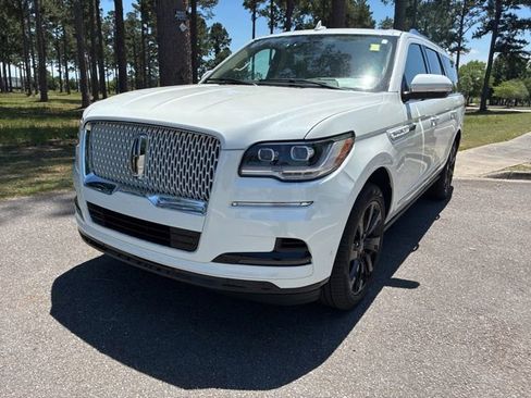 Used 2024 Lincoln Navigator L Reserve AWD/4WD image 8
