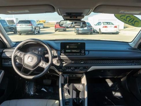 Used 2025 Honda Accord SE image 11