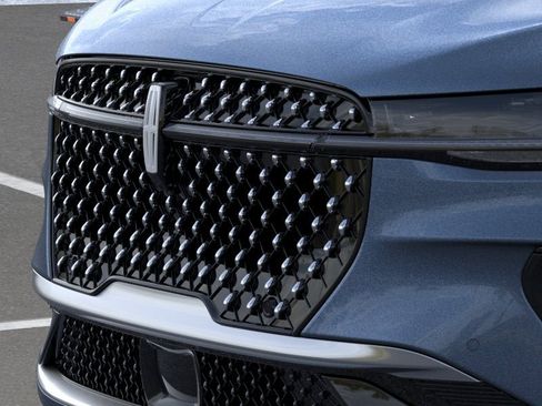 New 2026 Lincoln Nautilus Reserve AWD/4WD image 17