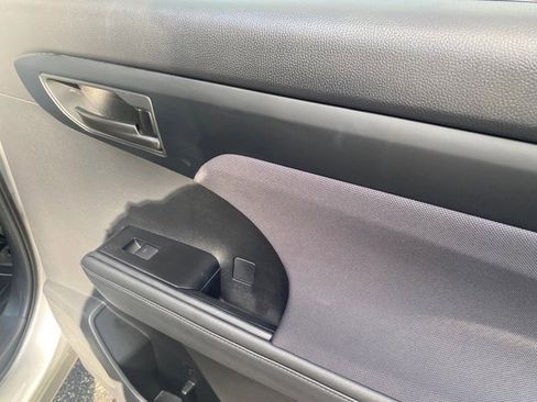 Used 2023 Toyota Highlander LE image 57