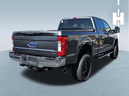 Used 2019 Ford F250 XLT w/ Snow Plow Prep Package AWD/4WD image 3