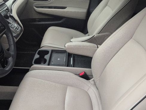 Used 2025 Honda Odyssey Touring image 6
