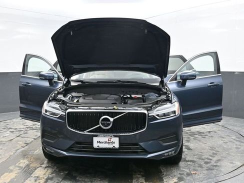 Used 2019 Volvo XC60 T6 Momentum w/ Advanced Package image 37
