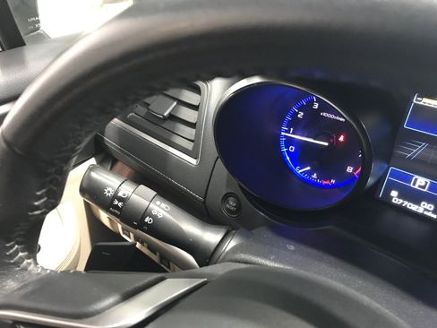 Used 2018 Subaru Outback 2.5i Limited image 18