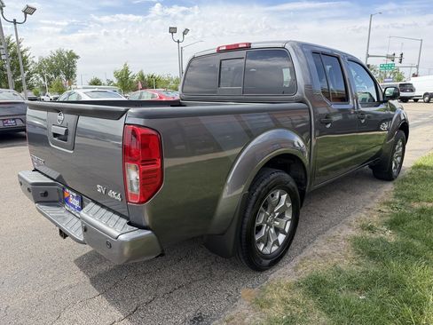 Used 2020 Nissan Frontier SV AWD/4WD image 5