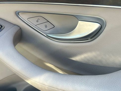 Certified 2022 Mercedes-Benz GLC 300 4MATIC image 26