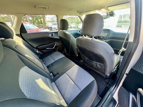 Used 2020 Kia Soul EX FWD image 13