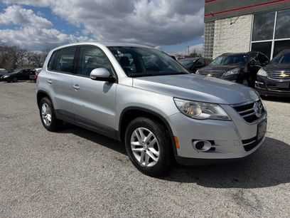 Used 2011 Volkswagen Tiguan SE