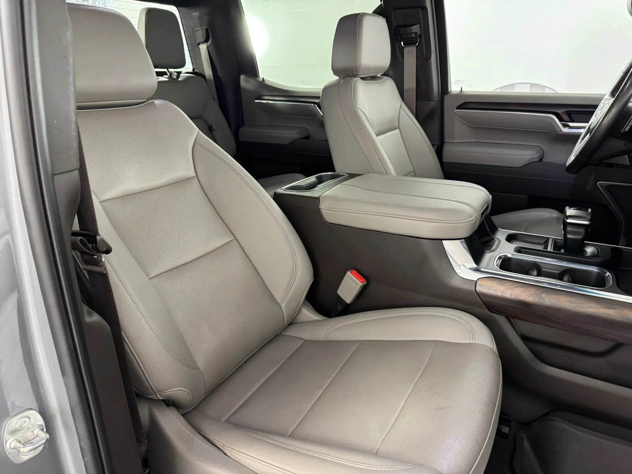 Used 2023 GMC Sierra 1500 SLT w/ SLT Premium Package AWD/4WD image 34