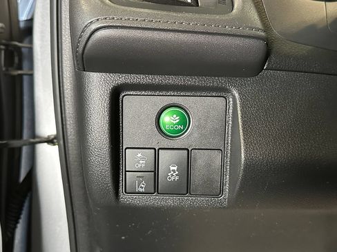 Used 2022 Honda HR-V EX image 18