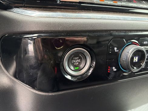 Used 2023 Chevrolet Silverado 1500 LT image 37