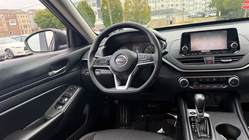 Used 2022 Nissan Altima 2.5 S FWD image 21