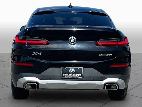 Used 2022 BMW X4 xDrive30i w/ Parking Assistance Package AWD/4WD image 4