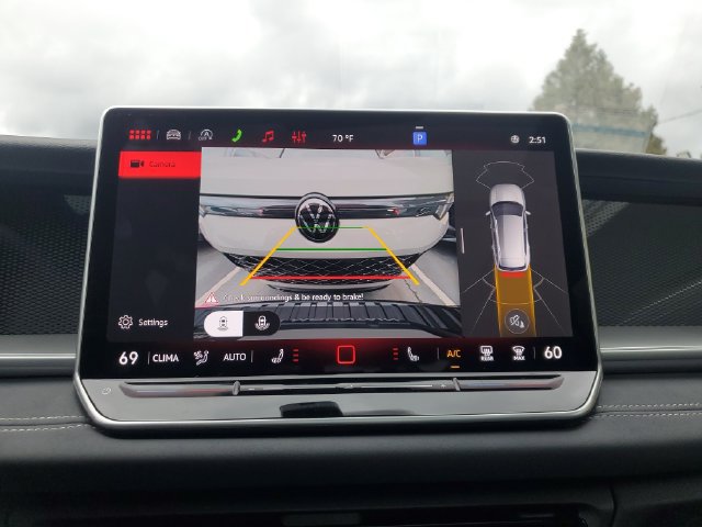 New 2026 Volkswagen Tiguan SE R-Line FWD image 23