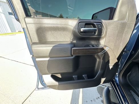 Used 2019 Chevrolet Silverado 1500 LT Trail Boss AWD/4WD image 21