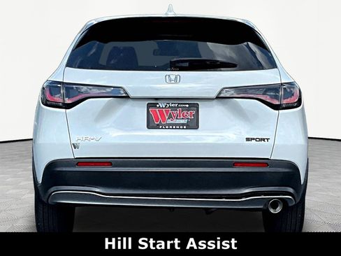 Used 2023 Honda HR-V Sport image 5