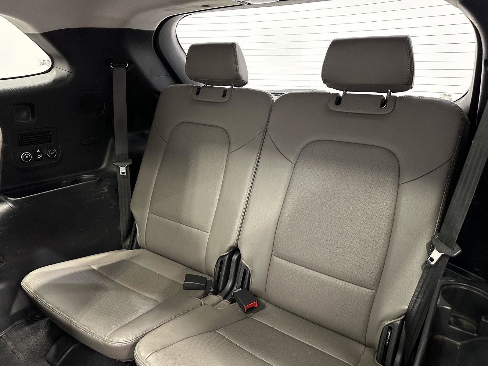 Used 2013 Hyundai Santa Fe Limited w/ Technology Pkg AWD/4WD image 28