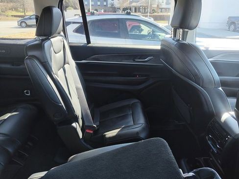 Used 2023 Jeep Grand Cherokee L Limited image 5