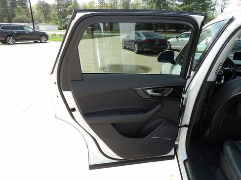Used 2019 Audi Q7 3.0T Premium Plus w/ Premium Plus Package AWD/4WD image 33