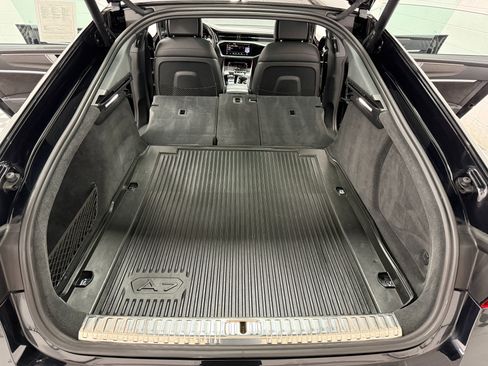 Used 2021 Audi RS 7 Sportback w/ Carbon Optic Package image 48