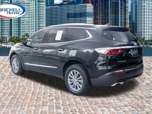 Used 2024 Buick Enclave Essence w/ Technology Package FWD image 5