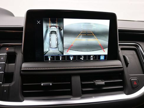 Used 2023 GMC Yukon XL AT4 AWD/4WD image 16
