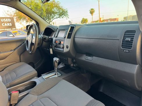 Used 2018 Nissan Frontier PRO-4X AWD/4WD image 33