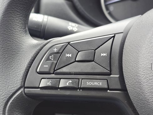 Used 2025 Nissan Versa S w/ Trunk Package image 26