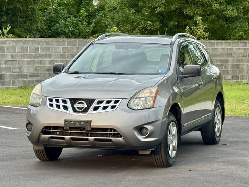 Used 2015 Nissan Rogue S w/ Convenience Package AWD/4WD image 4