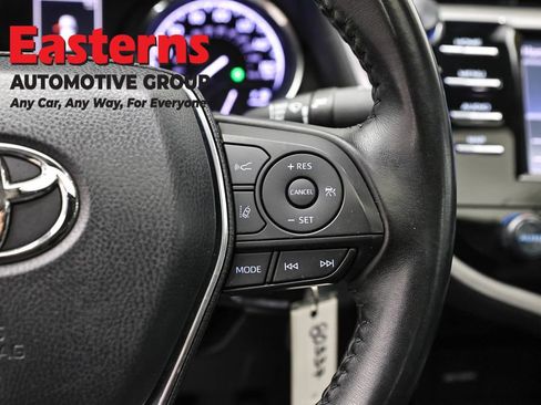 Used 2019 Toyota Camry SE image 16