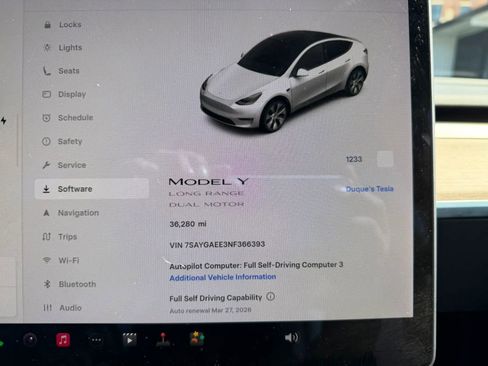 Used 2022 Tesla Model Y Long Range AWD/4WD image 19
