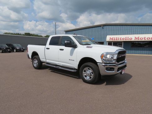 Used 2024 RAM 2500 Big Horn w/ Bed Utility Group image 2