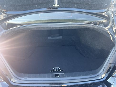 Used 2017 INFINITI Q70 L 3.7 w/ Deluxe Touring Package RWD image 34